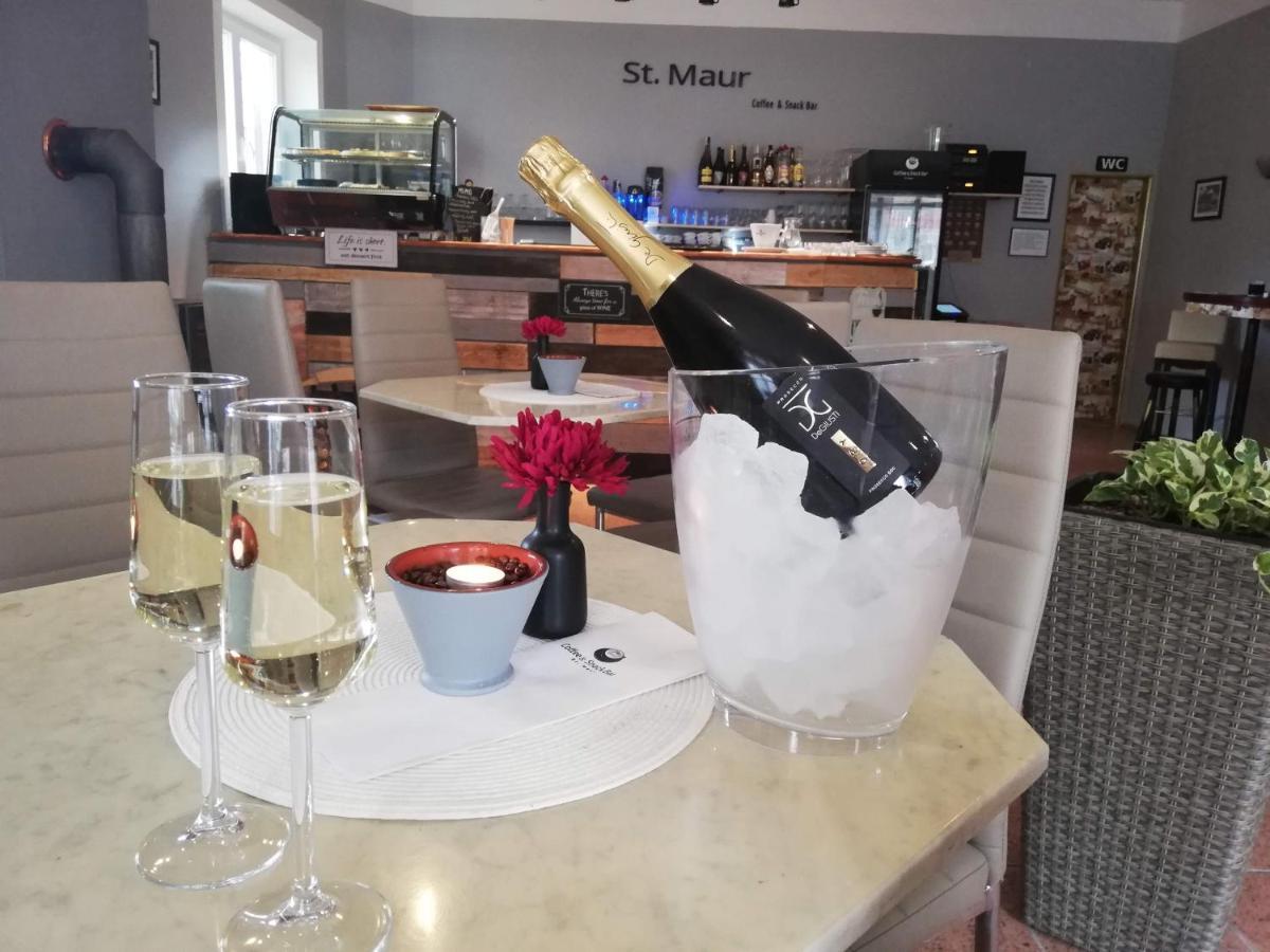 St. Maur Hotel Becov nad Teplou Bagian luar foto